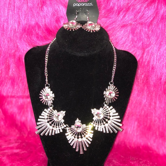 Paparazzi Miss YOU-niverse silver necklace - Picture 2 of 4